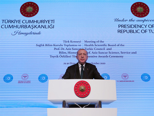 Cumhurbaşkanı @RTErdogan: “Türkiye Cumhuriyeti Devleti olarak tüm kurumlarımızla sahada vatandaşımızın yanındayız, duruma tam olarak hakimiz.”