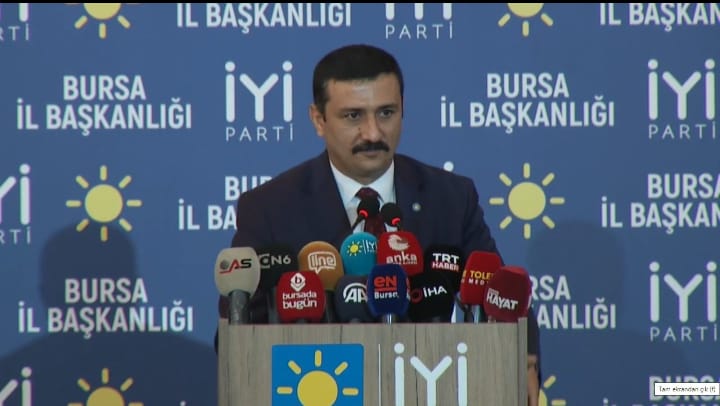 Selçuk Türkoğlu İYİ Parti Bursa İl Başkanı: “#MustafaKemalAtatürk’ün #29Ekim1923 buluşması, #TürkMilleti’nin bağımsızlığını inşa etmiştir! #Türkiye yeni bir buluşmaya gebedir ve bu gebeliğin sancılarını çekmektedir, bu sancının adı #demokrasi sancısıdır!”