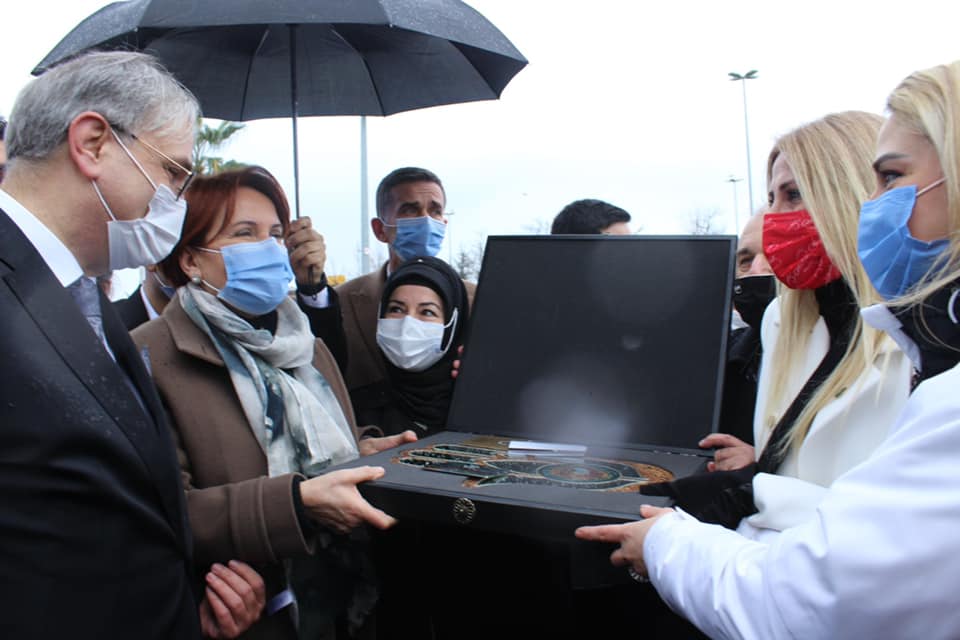 İYİ Parti Tuzla İlçe Başkanı Op. Dr. İhsan Önder Albayrak: “Tuzla’dan muhteşem bir insan, Meral Akşener geçti. Böyle bir Genel Başkanla çalışmaktan gurur duyuyorum!”