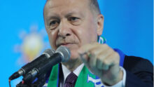 Cumhurbaşkanı Erdoğan: “Dünya kamuoyuna bir kez daha açıkça ifade ediyorum, Gara’da yaşanan bu katliamdan sonra artık hiçbir ülke, hiçbir kuruluş, hiçbir yapı ve kişi Türkiye’nin Irak ve Suriye harekâtlarını sorgulayamaz, eleştiremez, karşı duruş sergileyemez!”
