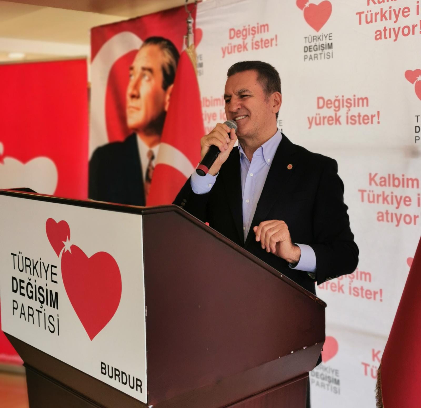 Mustafa Sarıgül: “Türkiye’de, % 30 küsen oy var ve o oylar inşallah Türkiye Değişim Partisi’ne gelecek!”