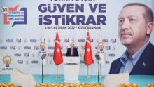 Cumhurbaşkanı Recep Tayyip Erdoğan: “Altılı masa; kimi seçerse o aday olacakmış, bunu bu kadar uzatmasın artık, kararını bir an önce versin!”