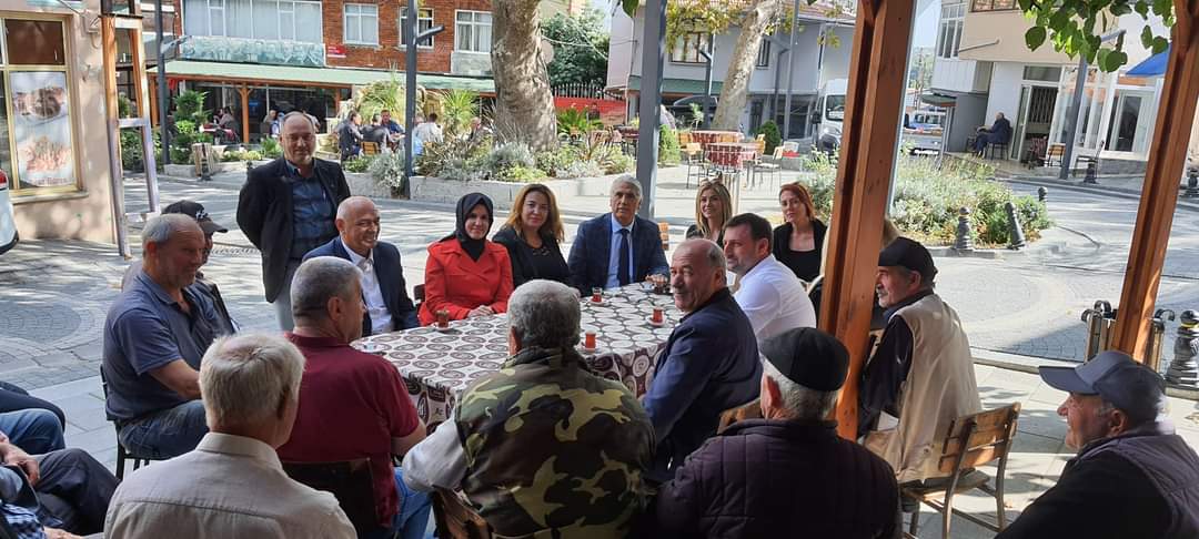 Başkan Kenan Aygün: “GELECEK Partisi Genel Başkan Yardımcısı Habibe Çifcioğlu ile Çatalca İlçesi muhtarlarımızı, çiftçi ve orman köylüsü komşularımızı ziyaret ettik!”