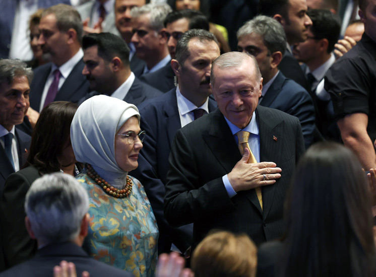 Cumhurbaşkanı Erdoğan, AK Parti 24. Kuruluş Yıl Dönümü Programı’nda konuştu: “Türkiye en kronik sorununu çözmek için tarihî bir fırsat yakalamıştır. Bunun heba edilmesine göz yummayacağız!”