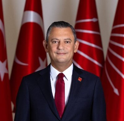 ÖZGÜR ÖZEL, 39. OLAĞAN KURULTAYDA CHP GENEL BAŞKANI SEÇİLDİ!